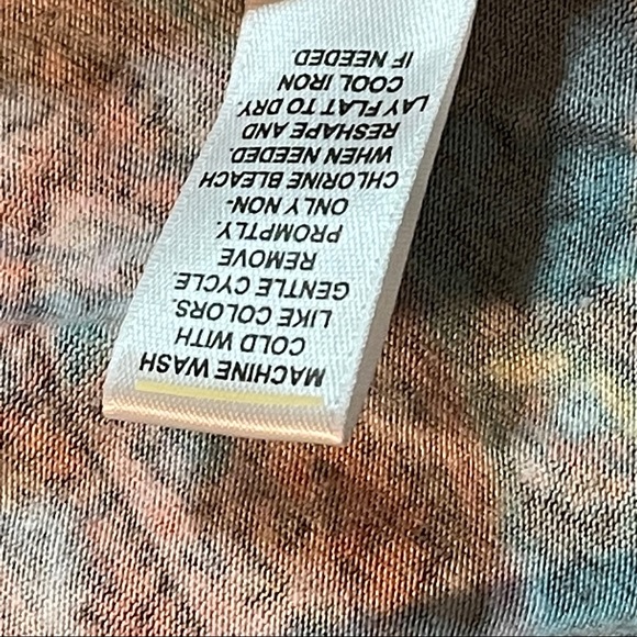 Est 1946 Paisley Black SS Blouse Size XL - Picture 7 of 7